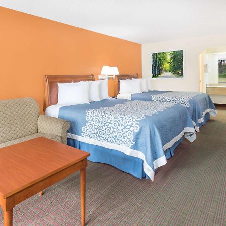 Days Inn By Wyndham Orangeburg South Buitenkant foto