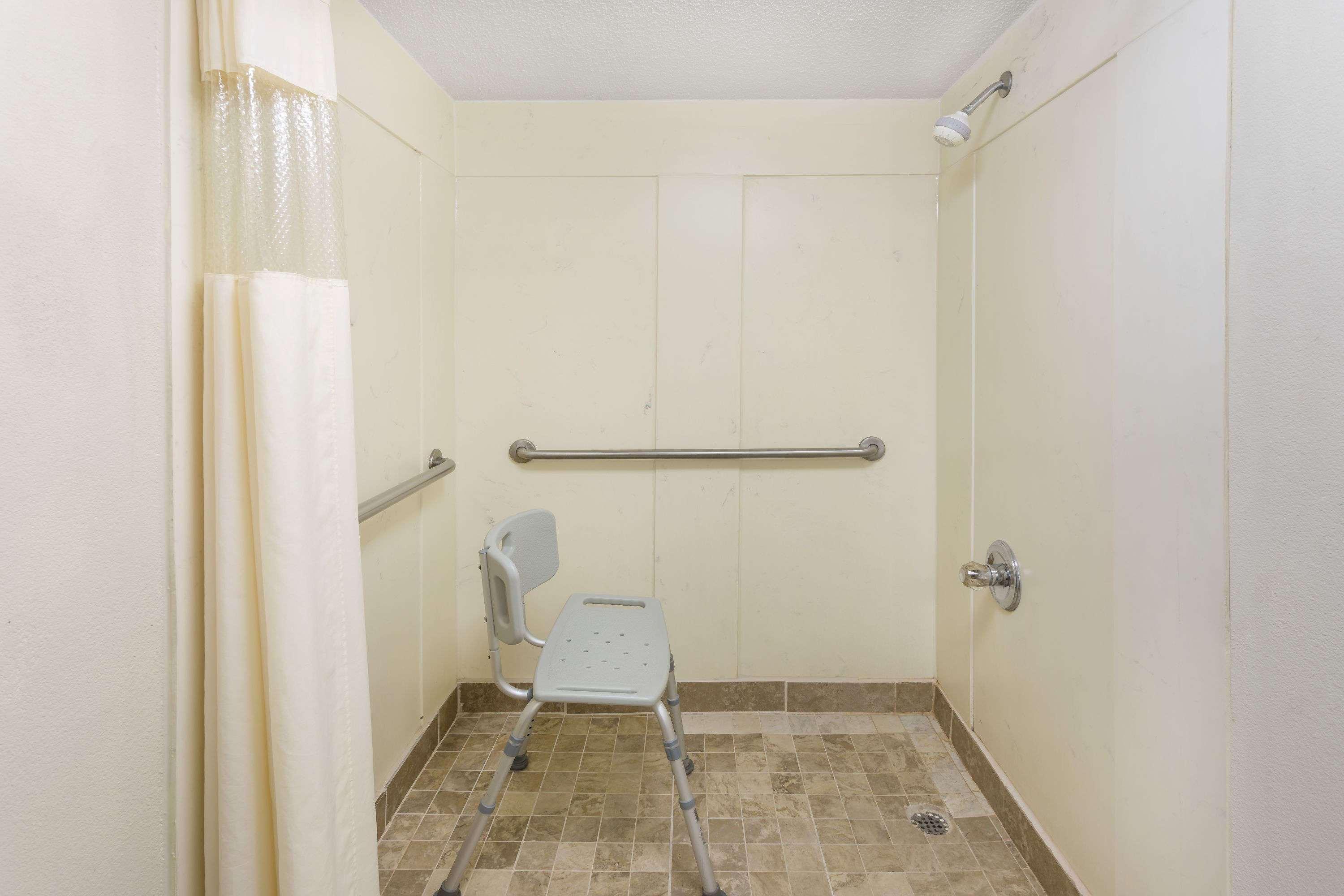 Days Inn By Wyndham Orangeburg South Buitenkant foto