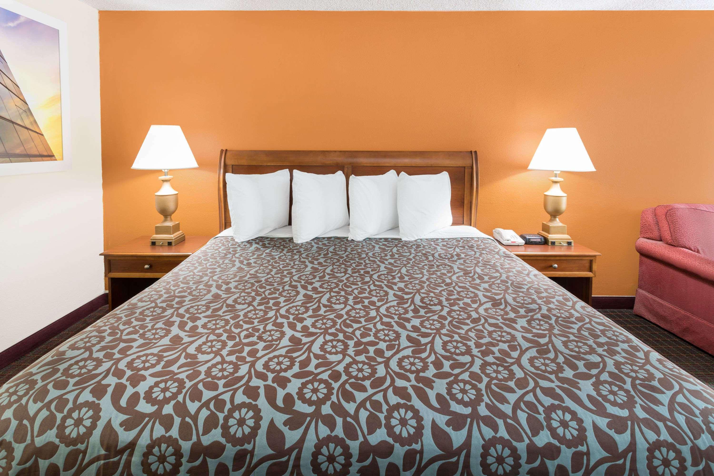 Days Inn By Wyndham Orangeburg South Buitenkant foto